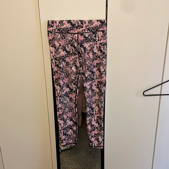 Fabletics 7/8 Powerhold Leggings - Picture 1 of 3